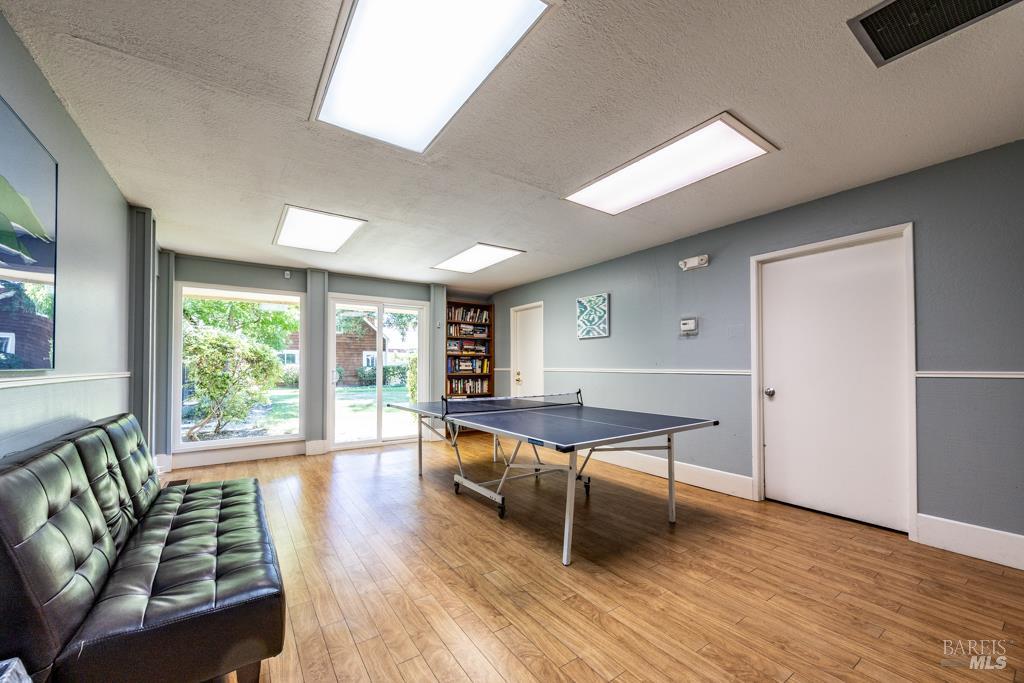 2361 Morningside Cir