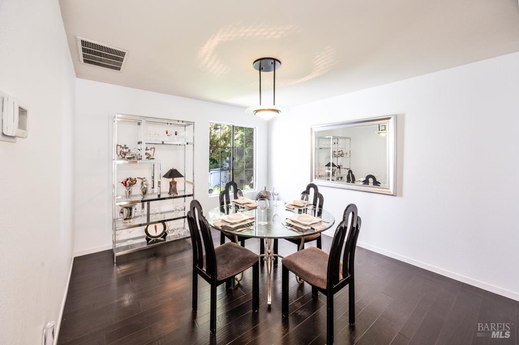 2361 Morningside Cir