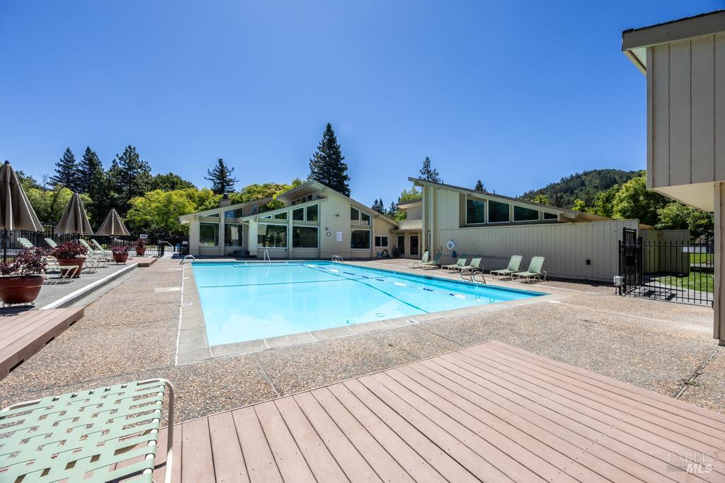 2361 Morningside Cir