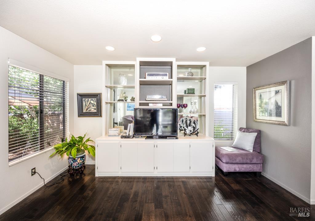 2361 Morningside Cir