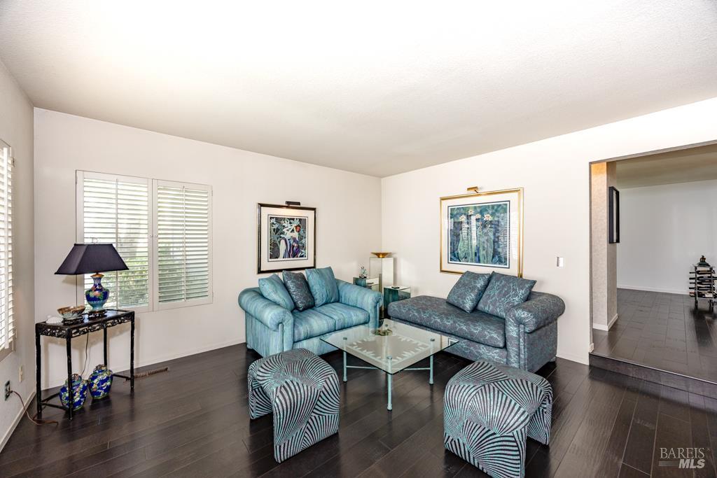 2361 Morningside Cir