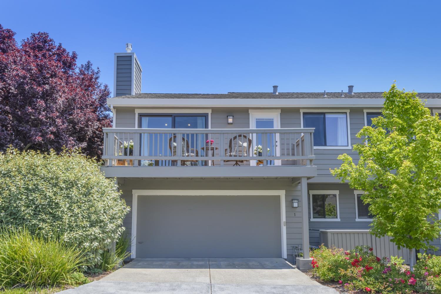 1 Drakes View Cir