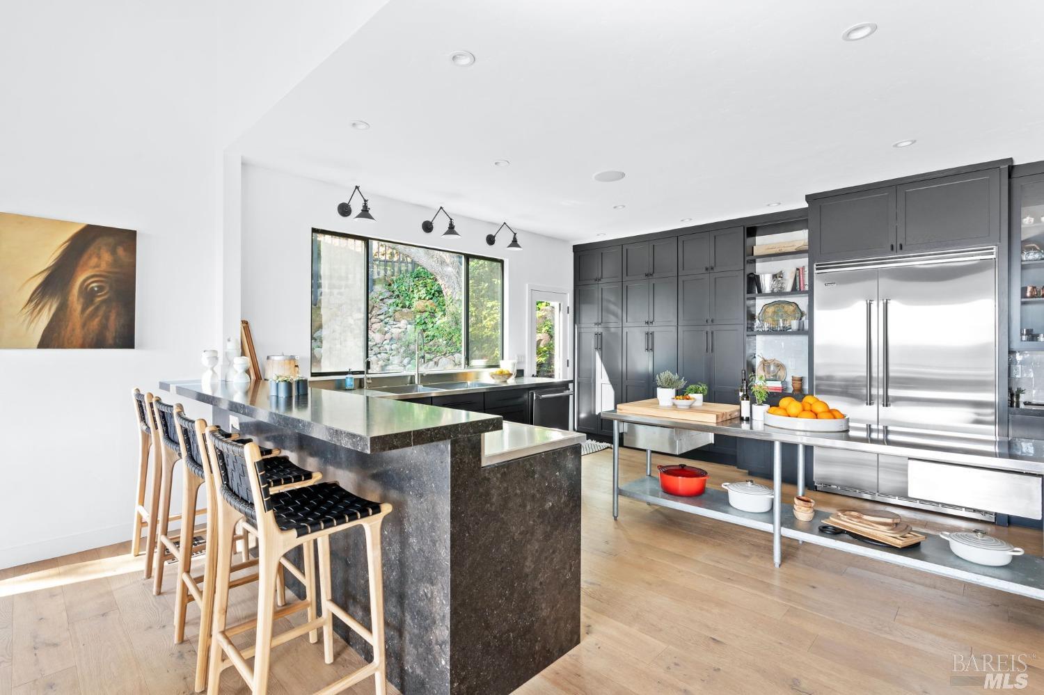 1325 Crestmont Dr