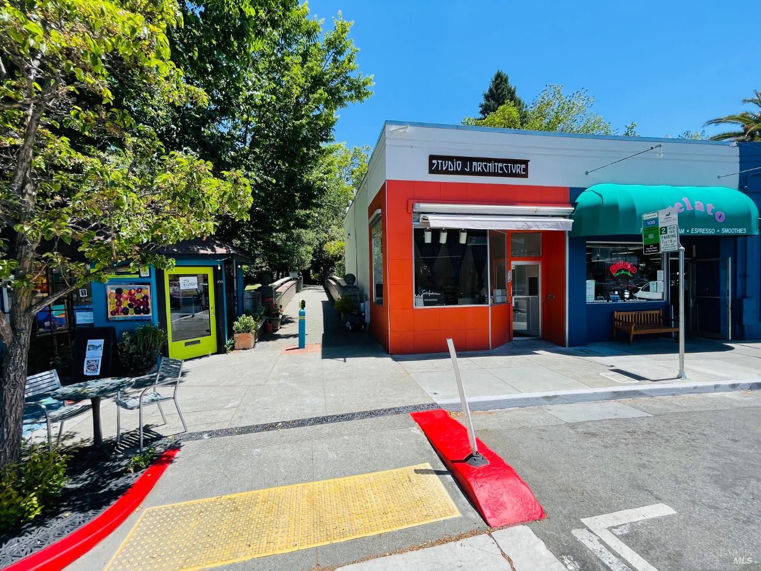 572 San Anselmo Ave