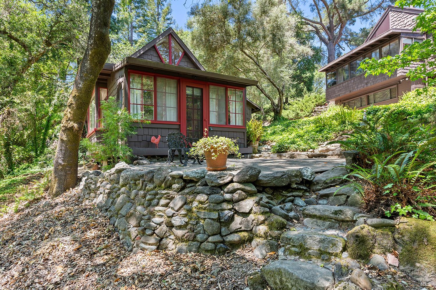 5995 Vine Hill Rd