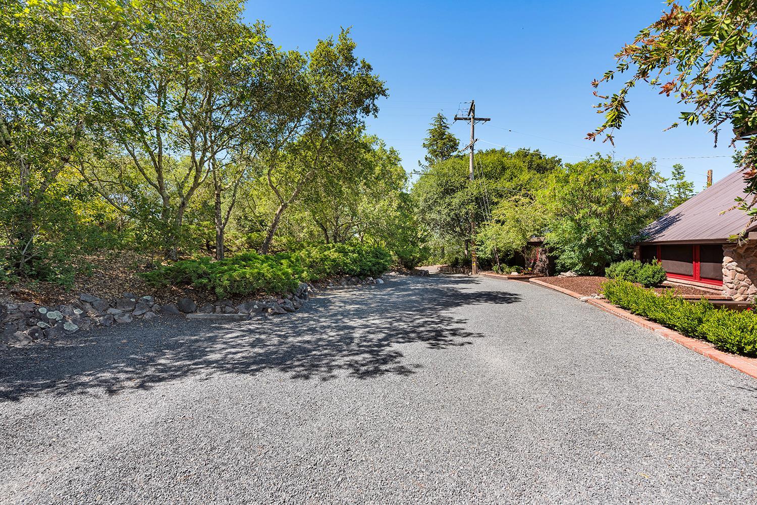5995 Vine Hill Rd