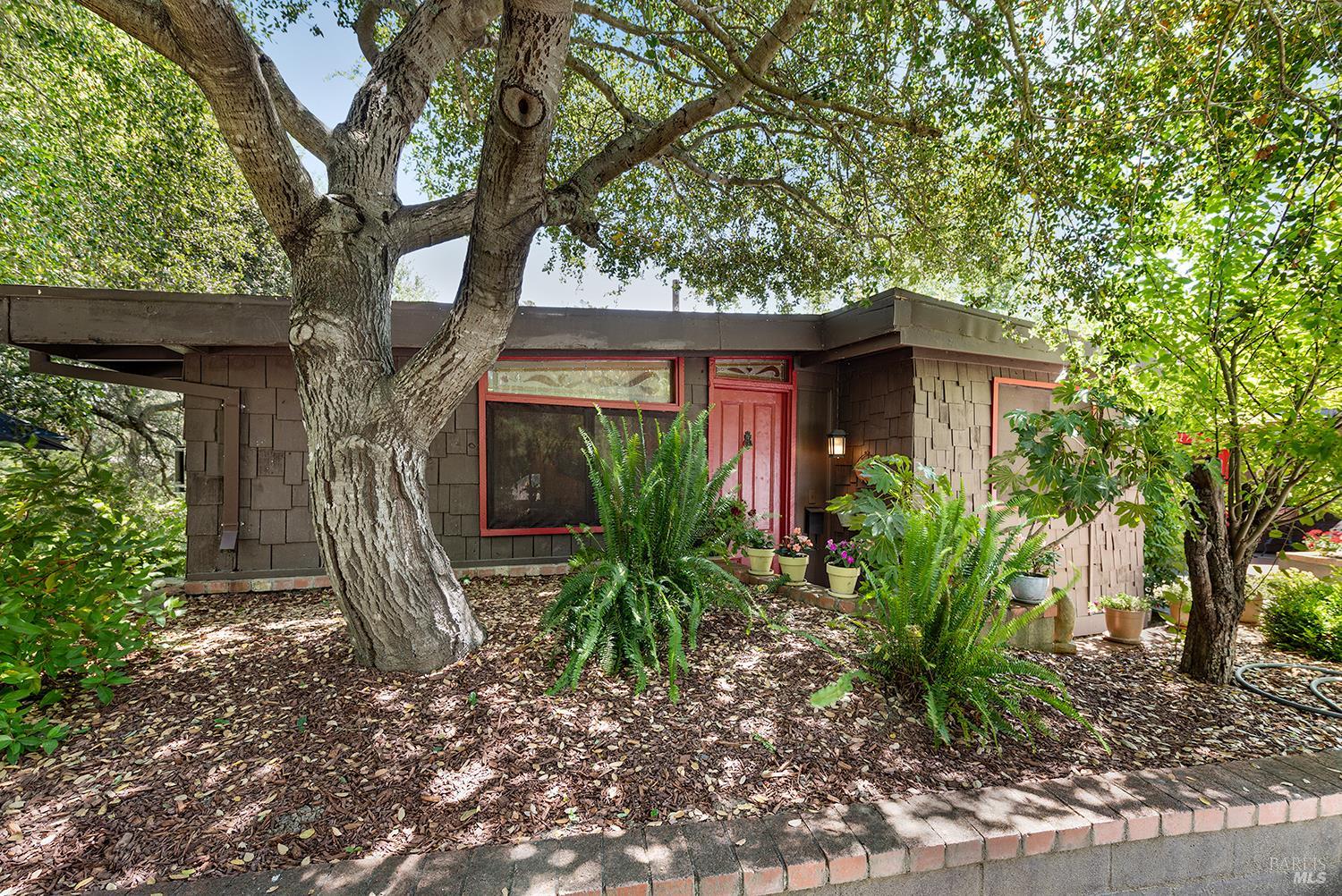 5995 Vine Hill Rd