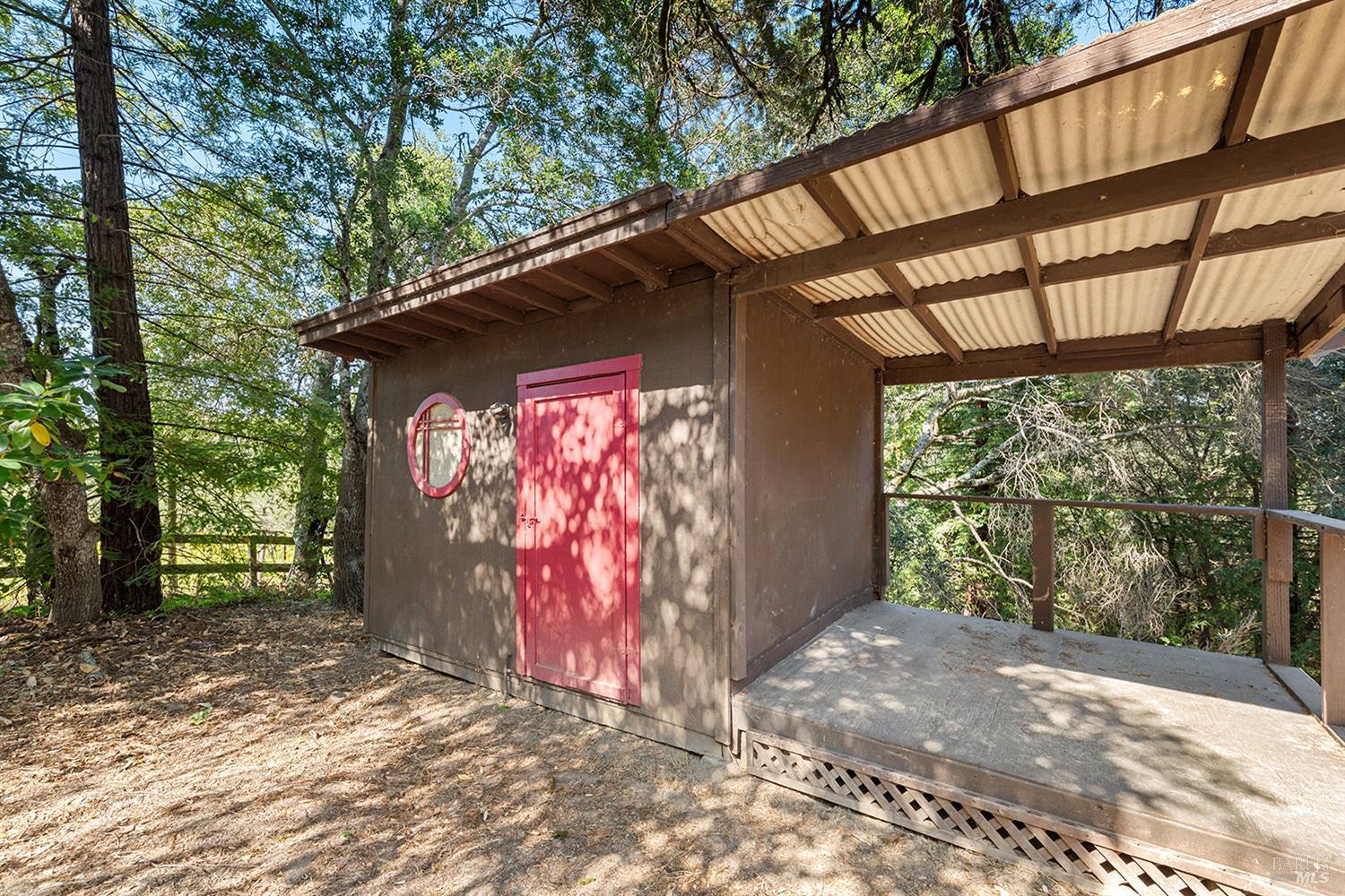 5995 Vine Hill Rd