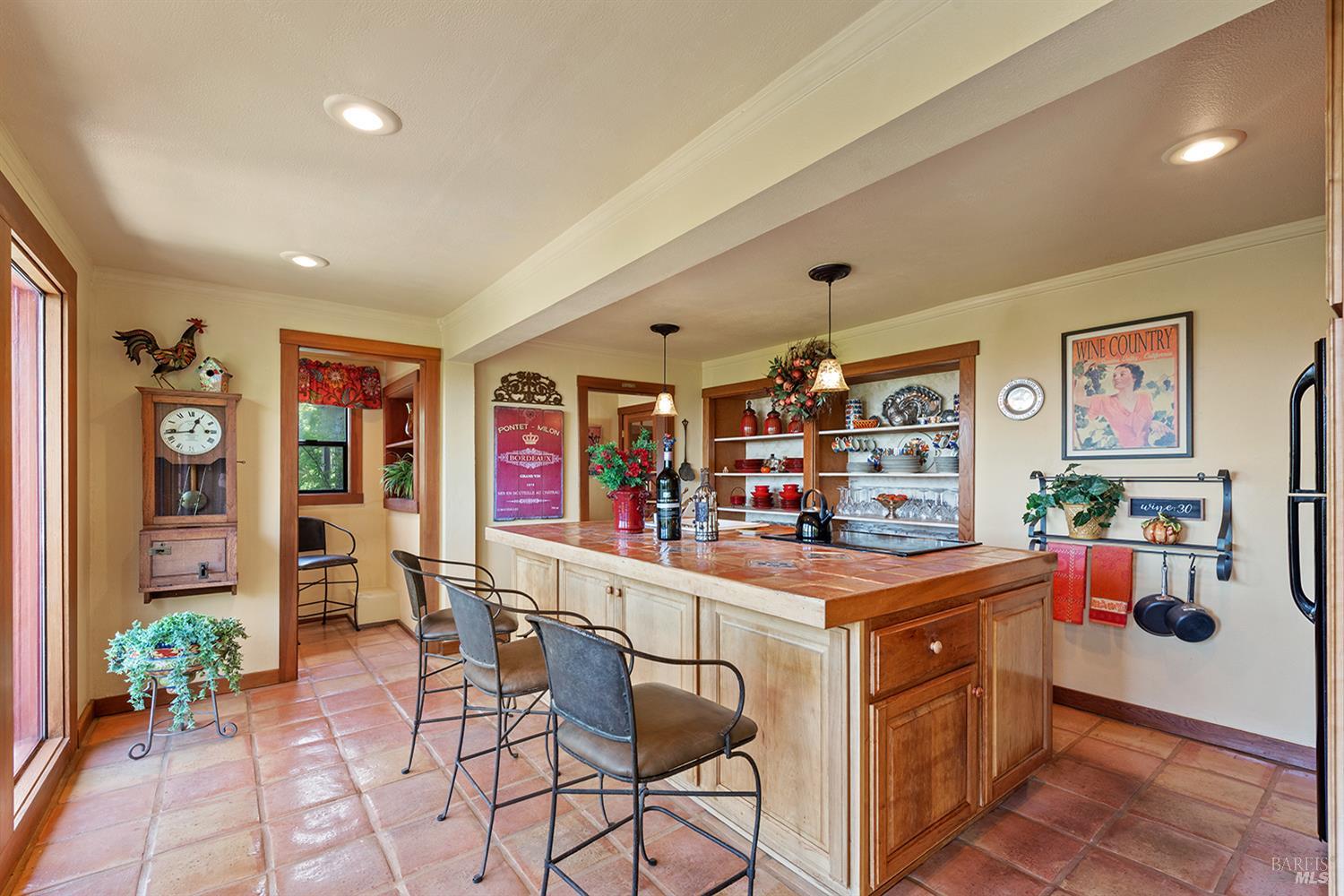 5995 Vine Hill Rd