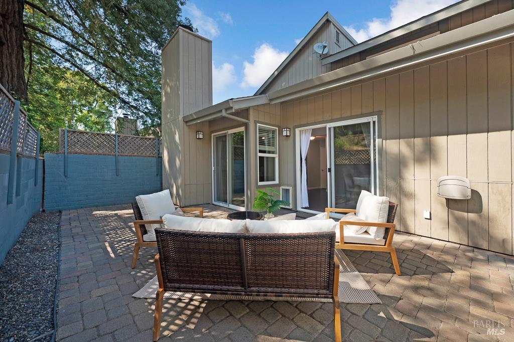 3111 Luna Ct