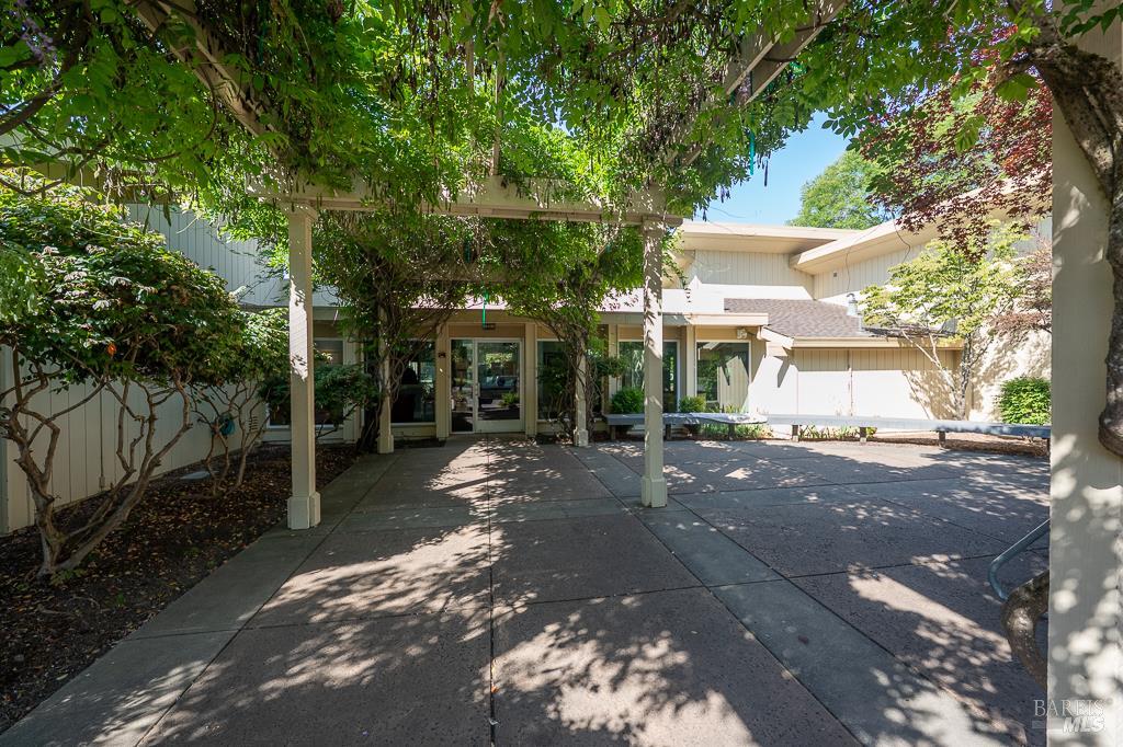 3111 Luna Ct