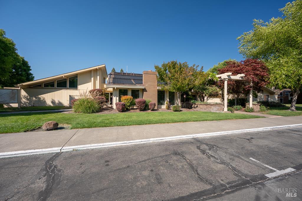 3111 Luna Ct