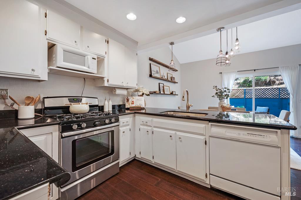 3111 Luna Ct