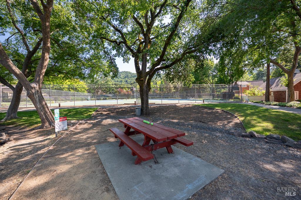 3111 Luna Ct