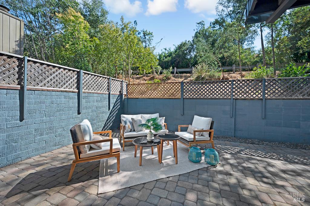 3111 Luna Ct
