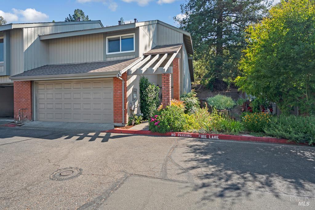 3111 Luna Ct