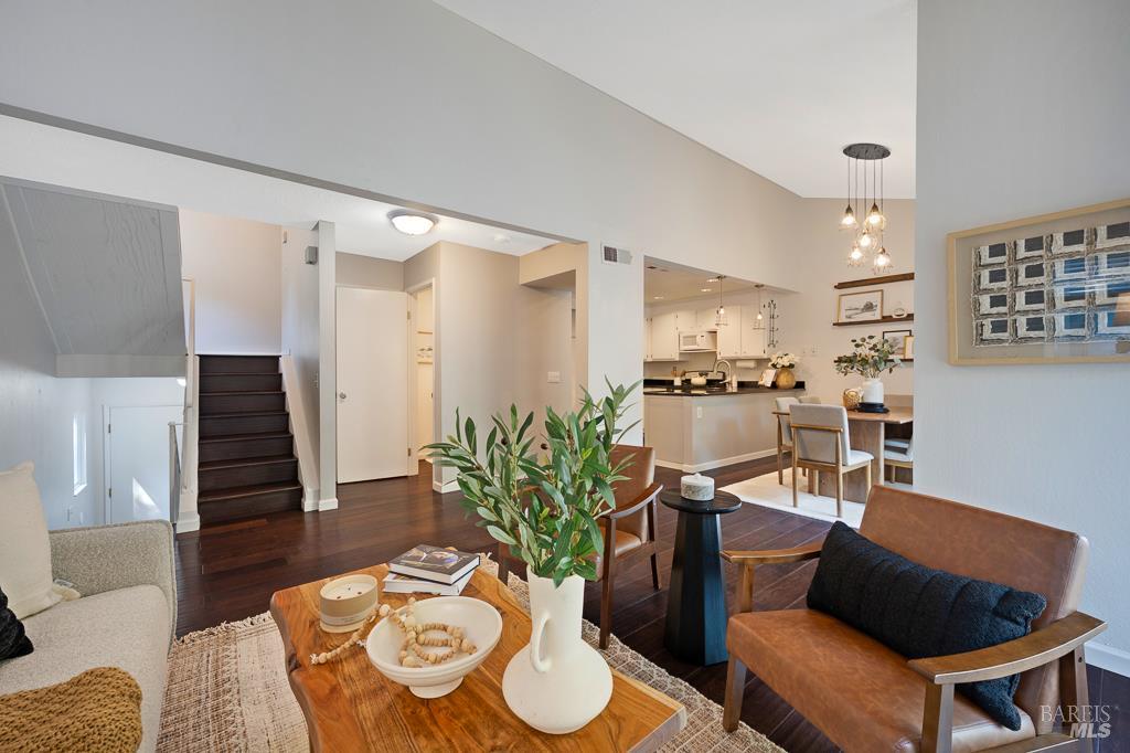 3111 Luna Ct