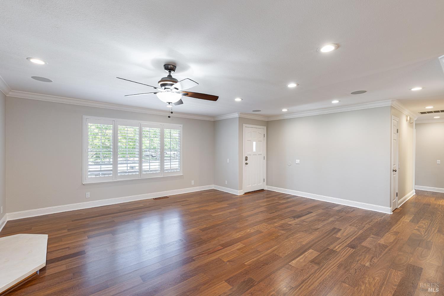 2470 Darla Dr