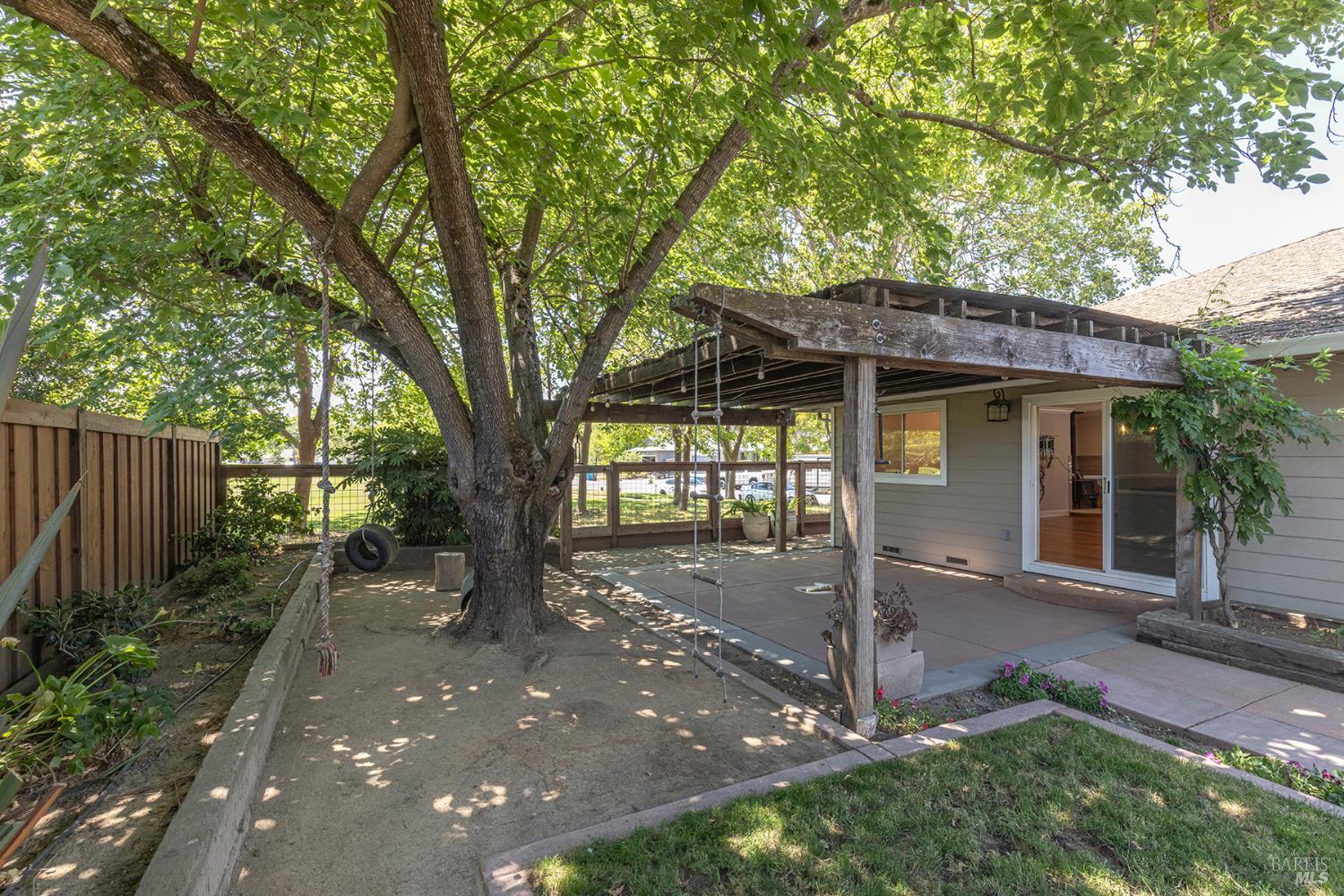 2470 Darla Dr