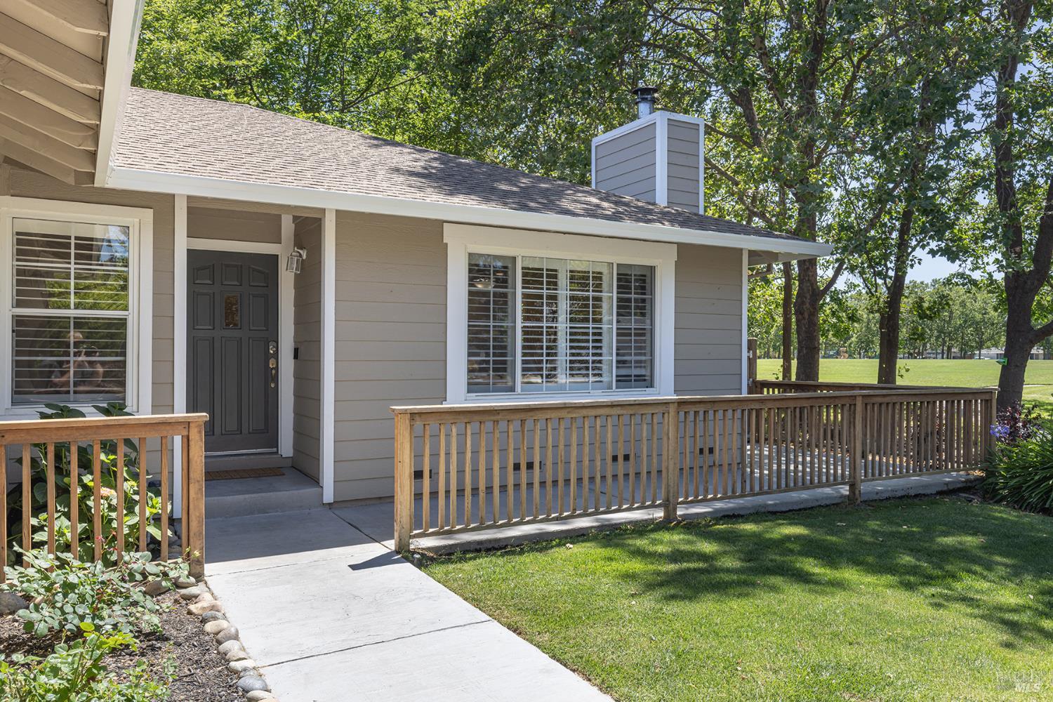 2470 Darla Dr