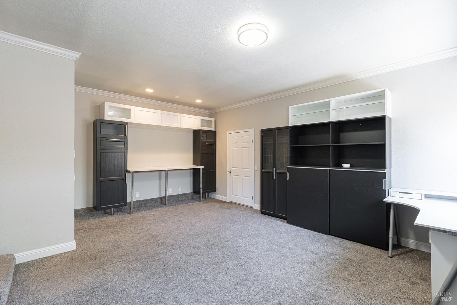 2470 Darla Dr