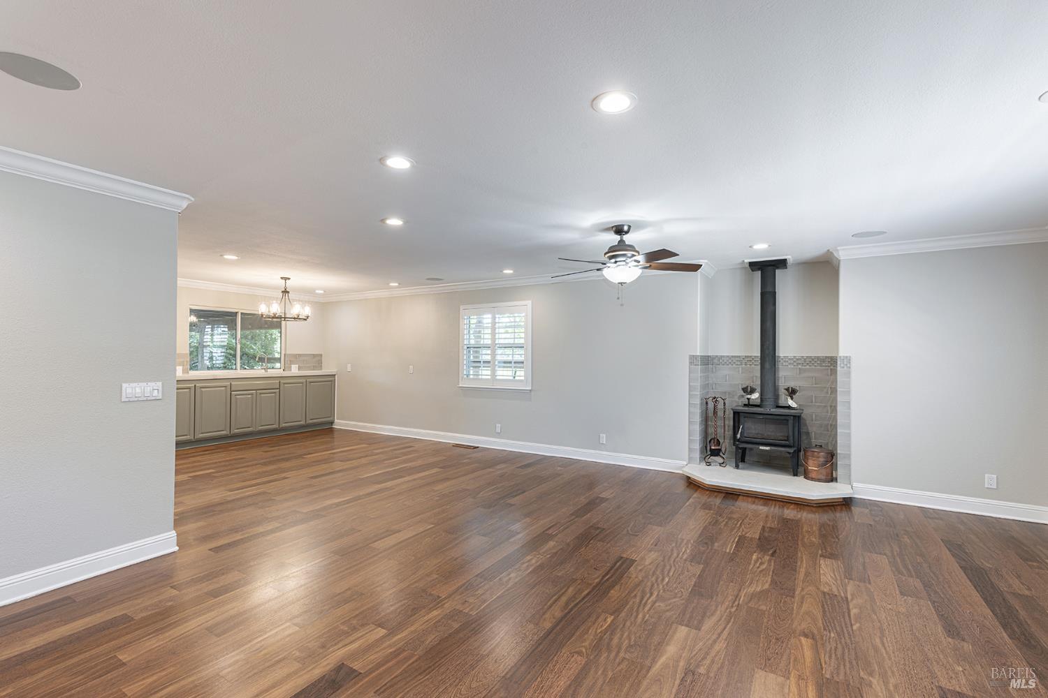 2470 Darla Dr
