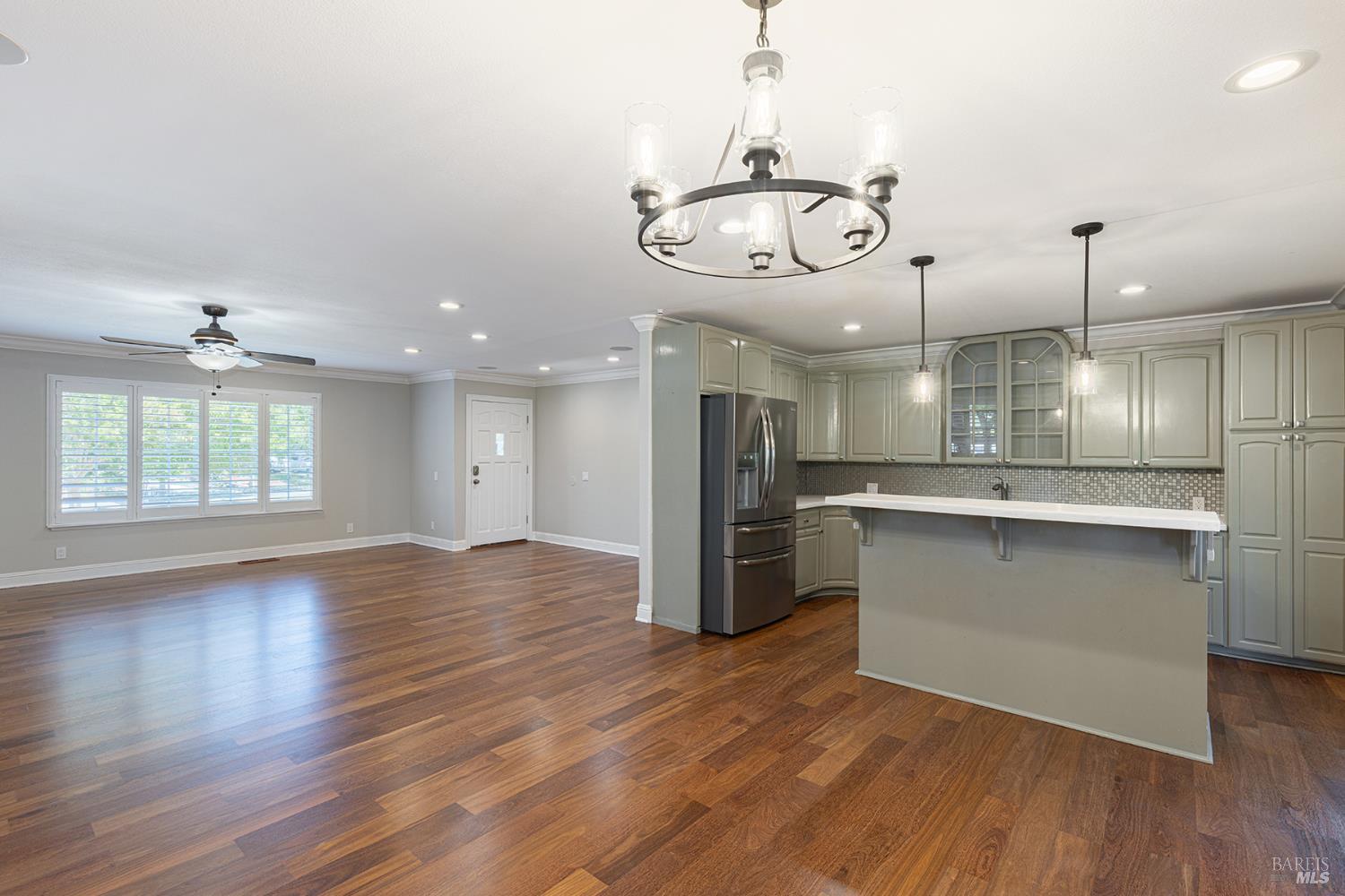 2470 Darla Dr