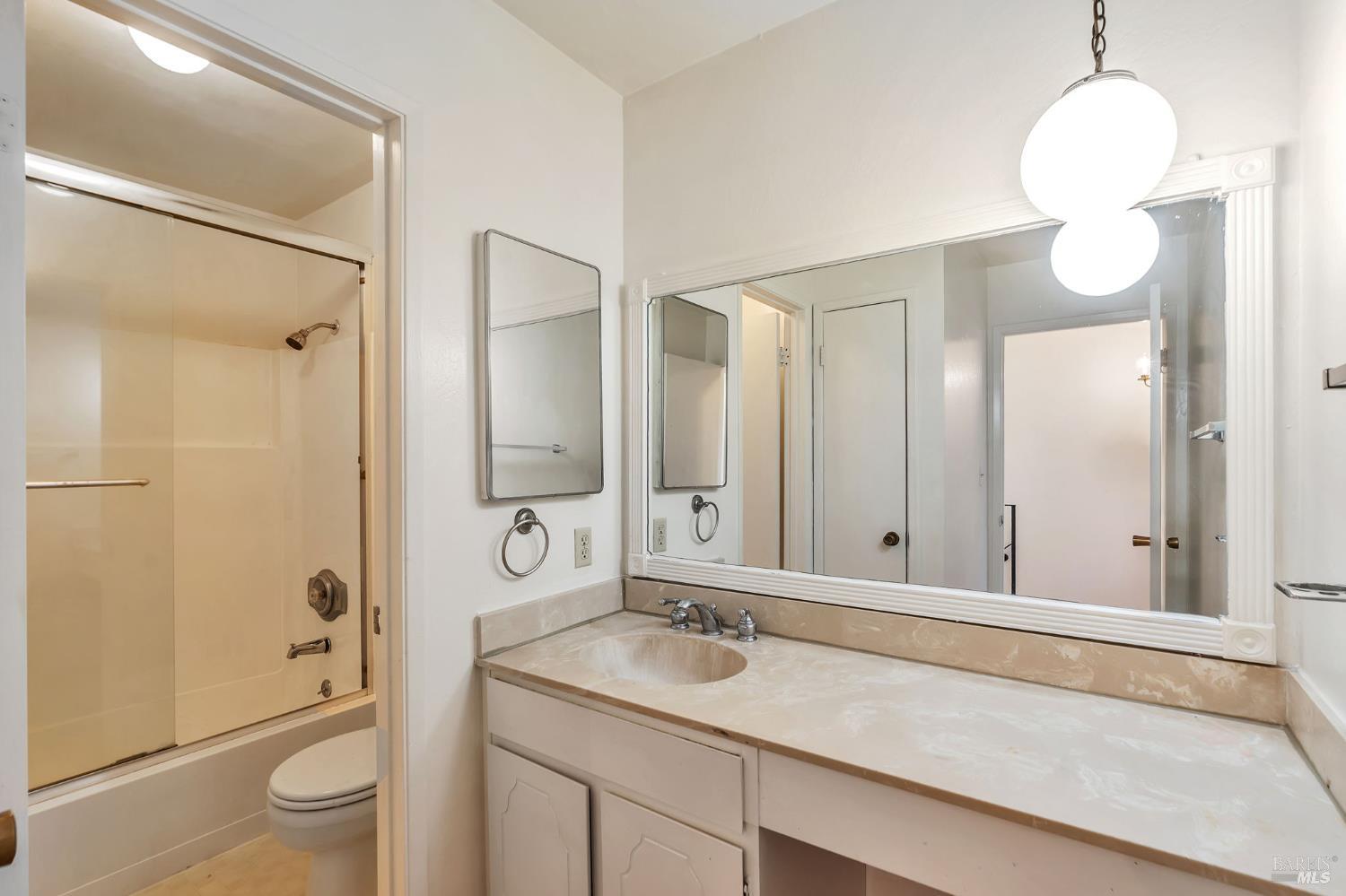 1285 Redwood Boulevard # C