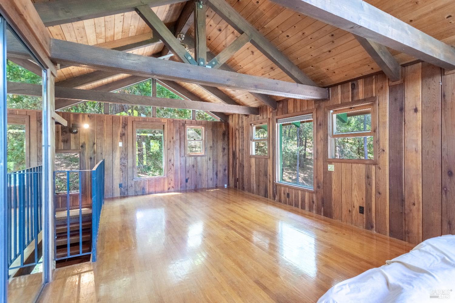 7722 Hidden Creek Ln