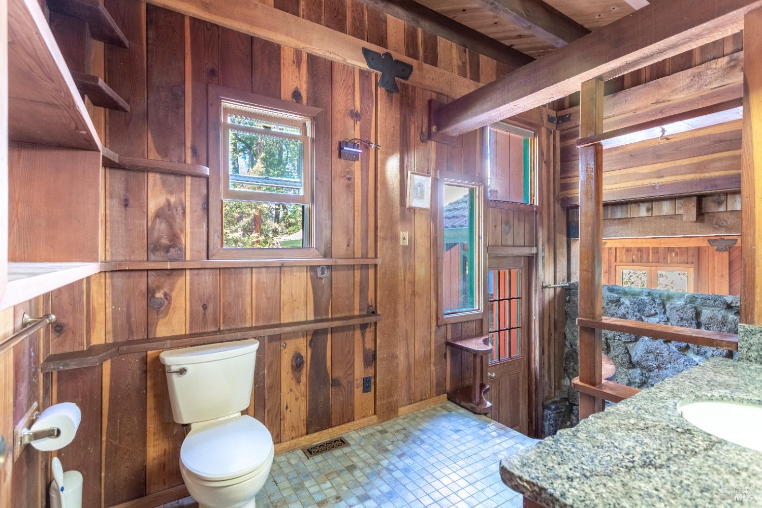 7722 Hidden Creek Ln