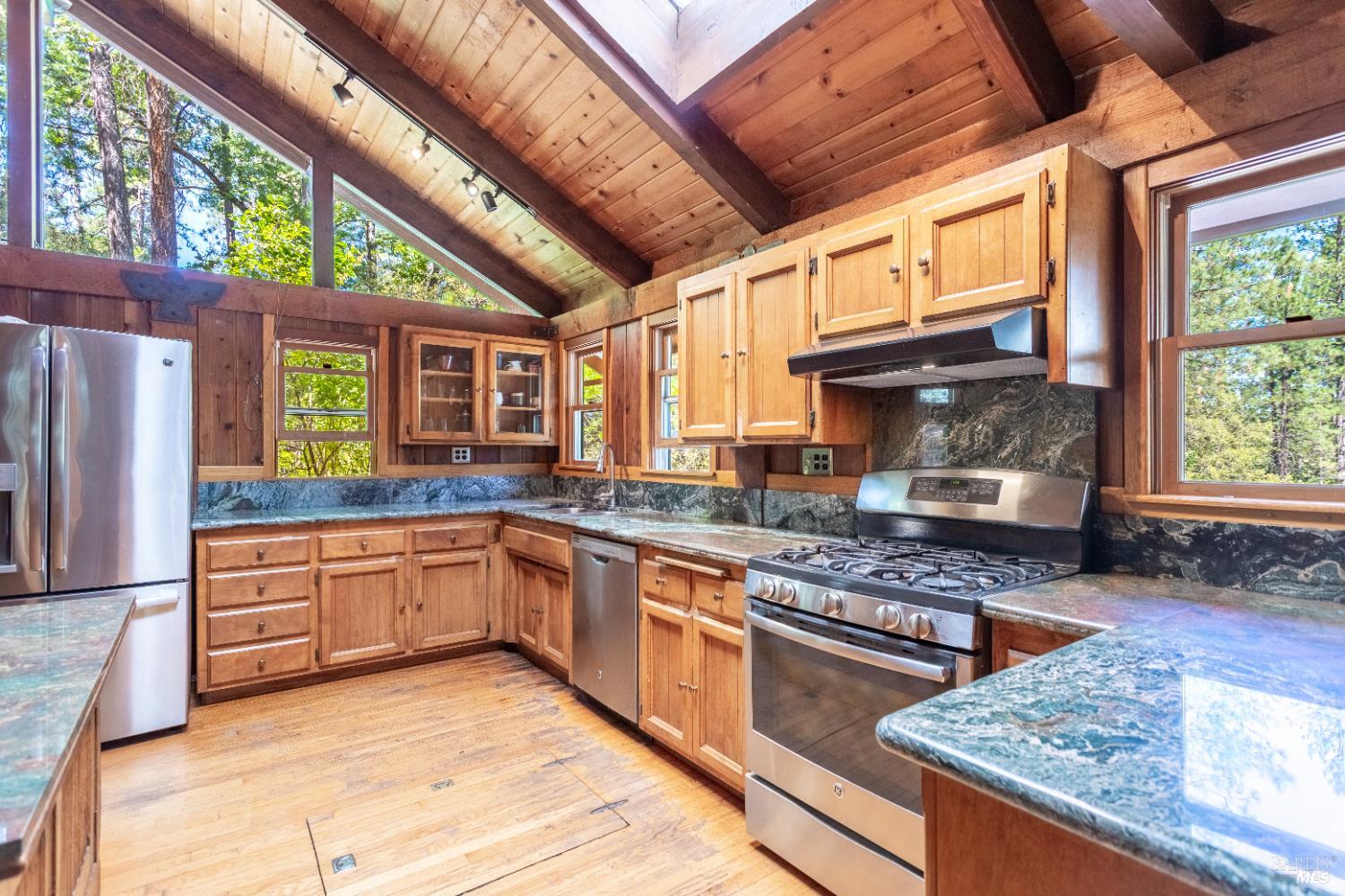 7722 Hidden Creek Ln