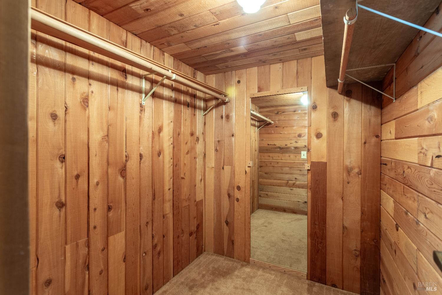 7722 Hidden Creek Ln