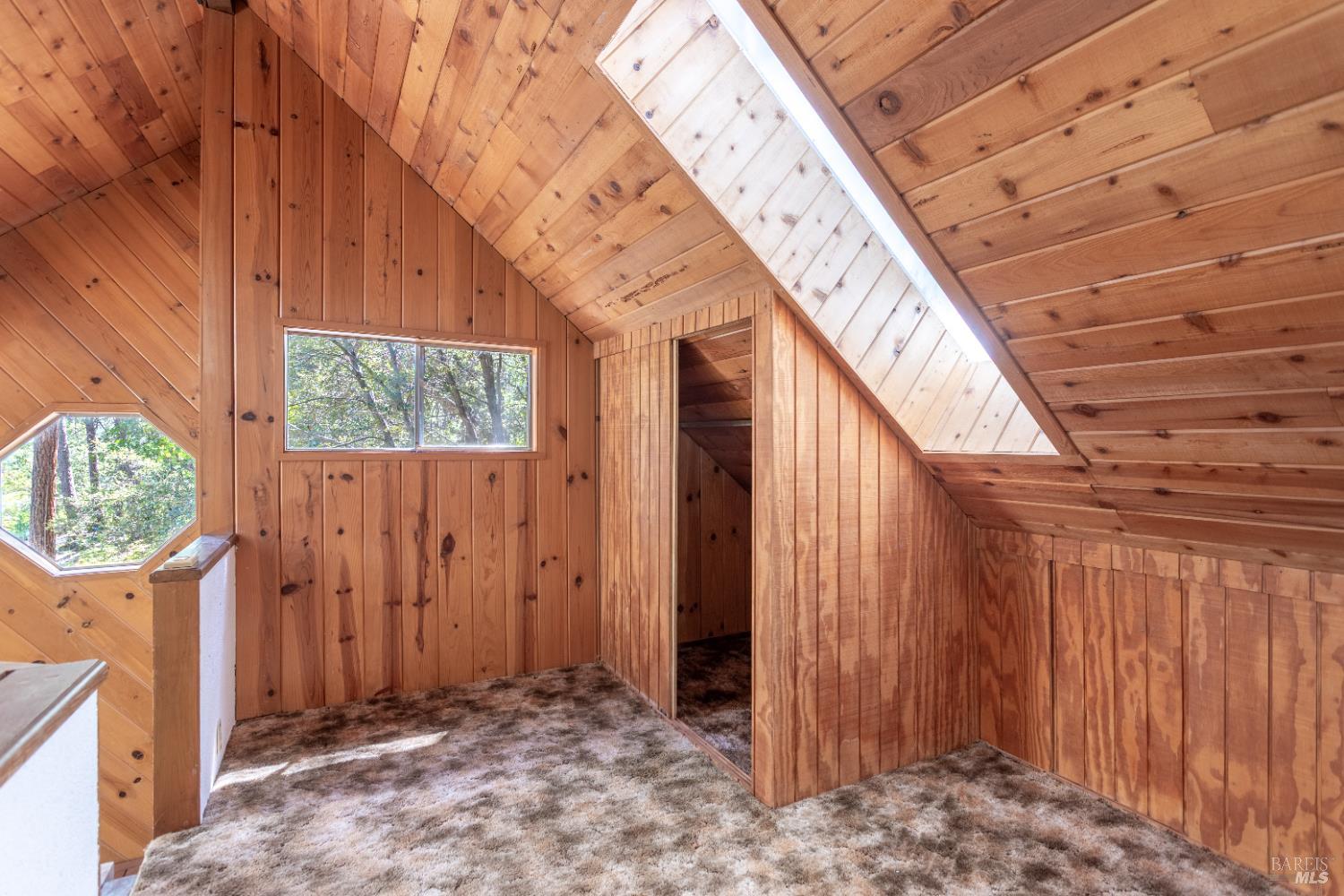 7722 Hidden Creek Ln