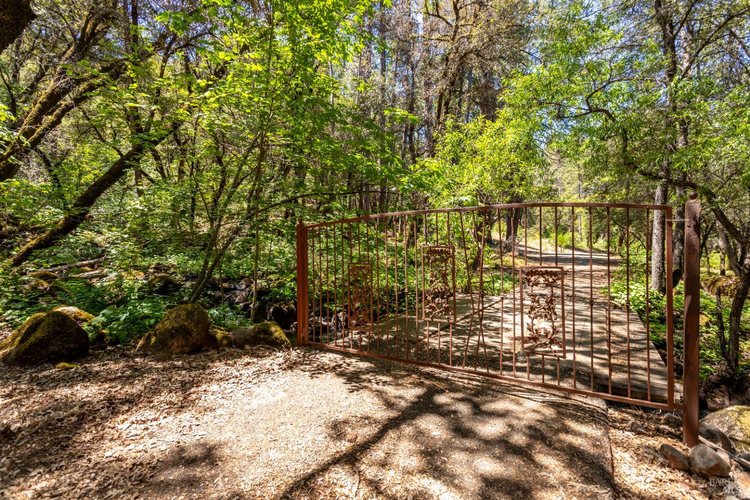 7722 Hidden Creek Ln