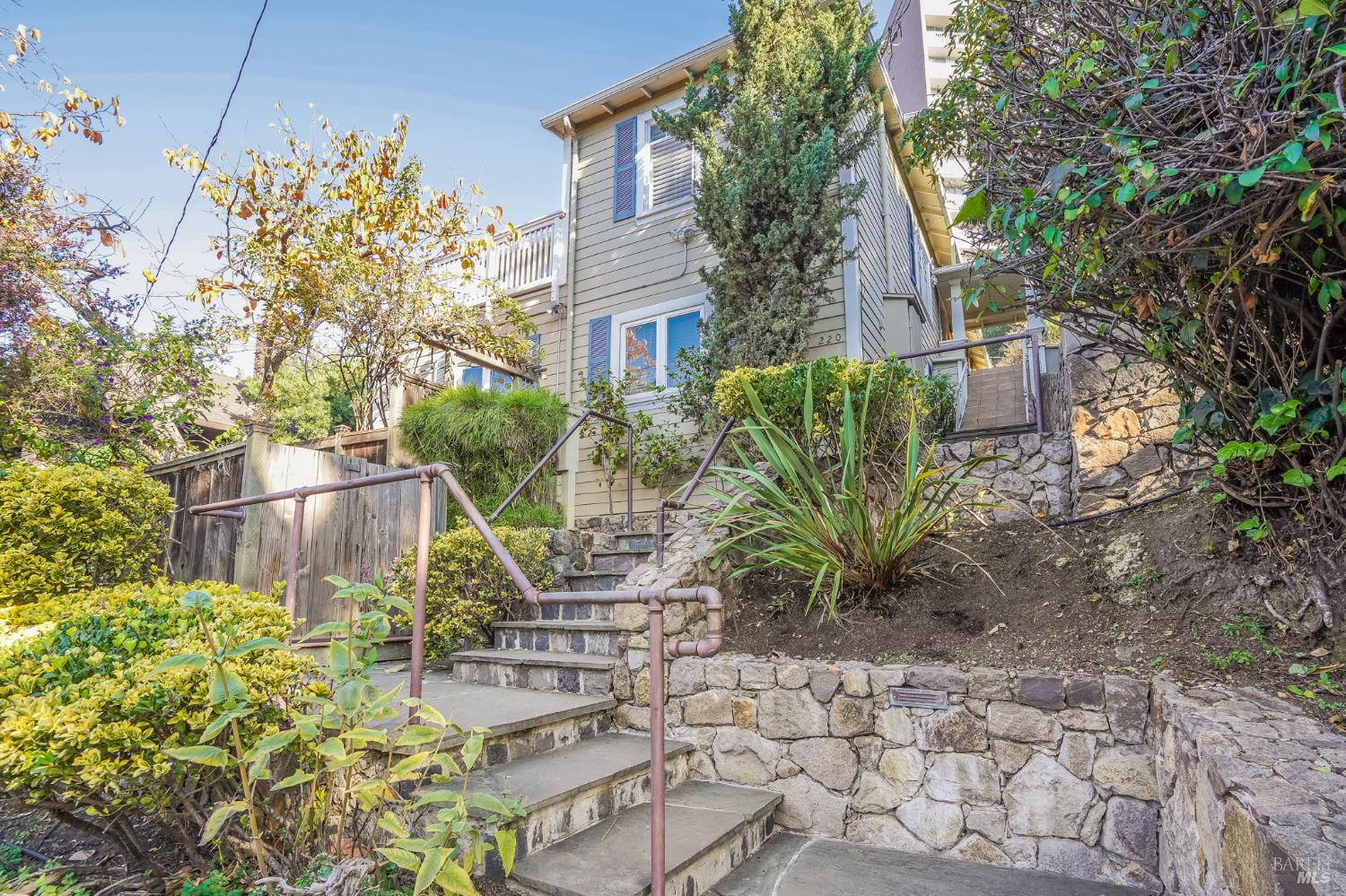 220 Monte Vista Ave