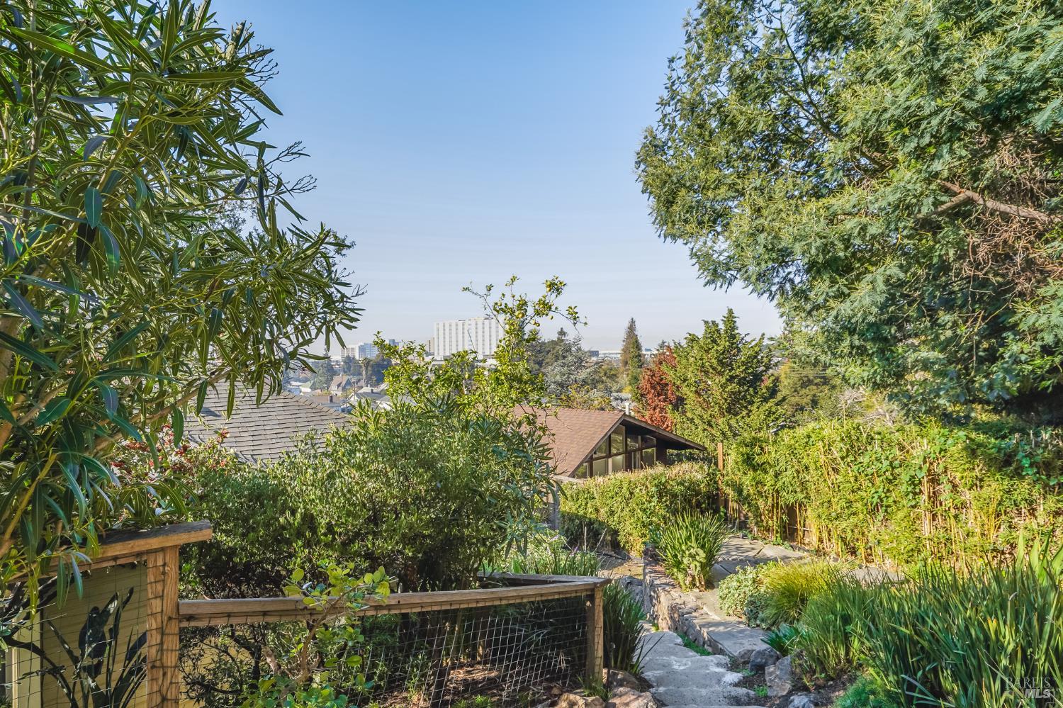 220 Monte Vista Ave