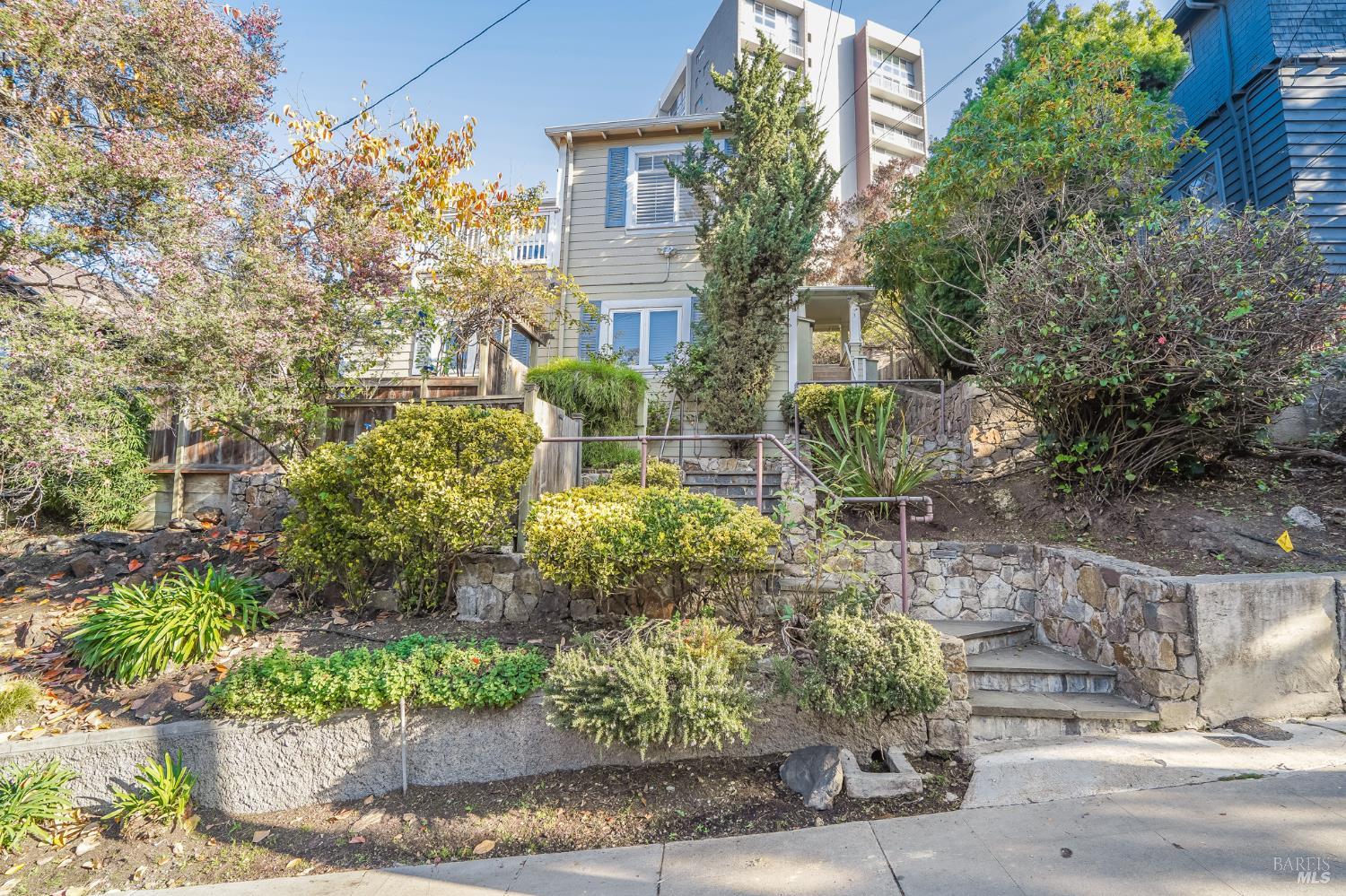 220 Monte Vista Ave