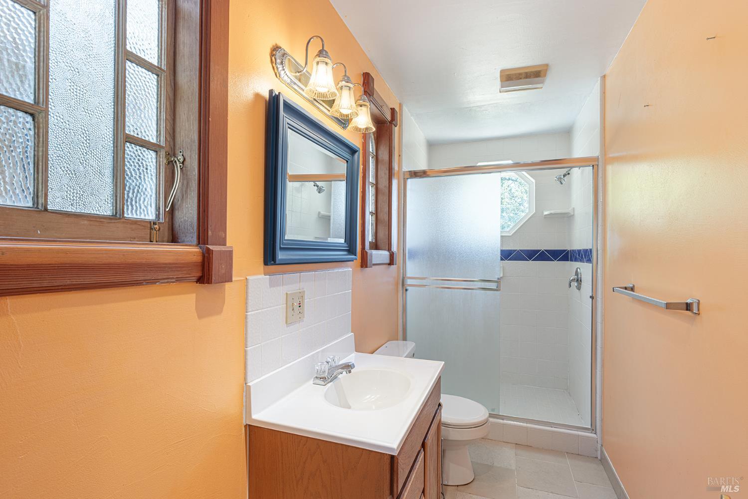 250 Theresa Dr