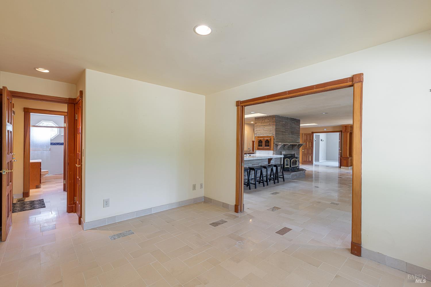 250 Theresa Dr
