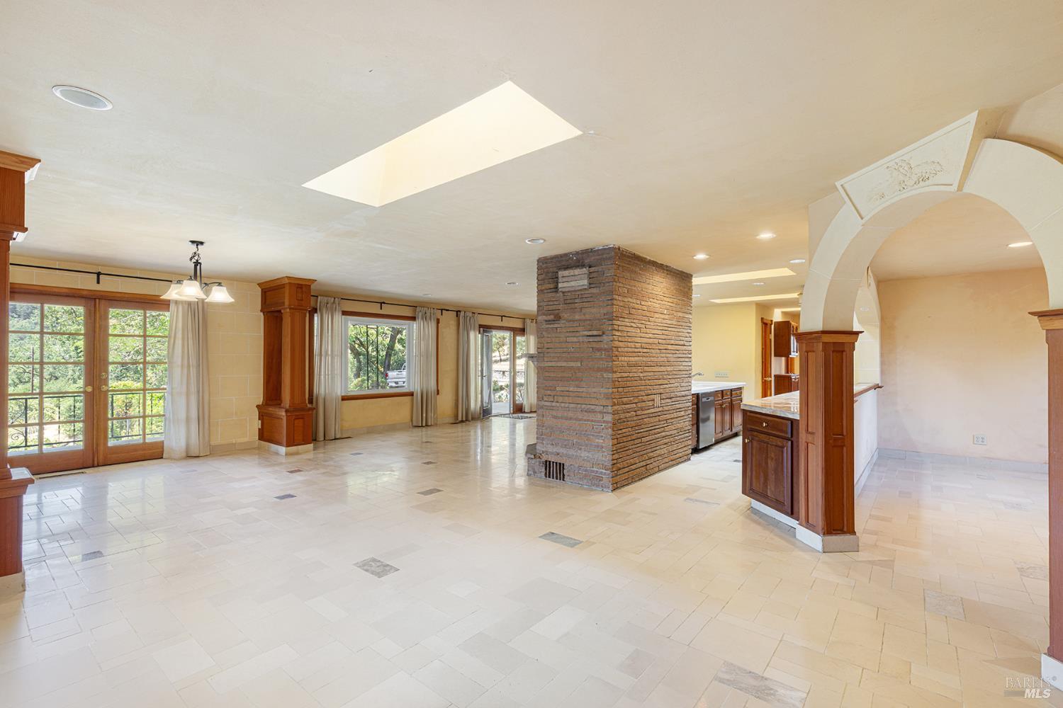 250 Theresa Dr