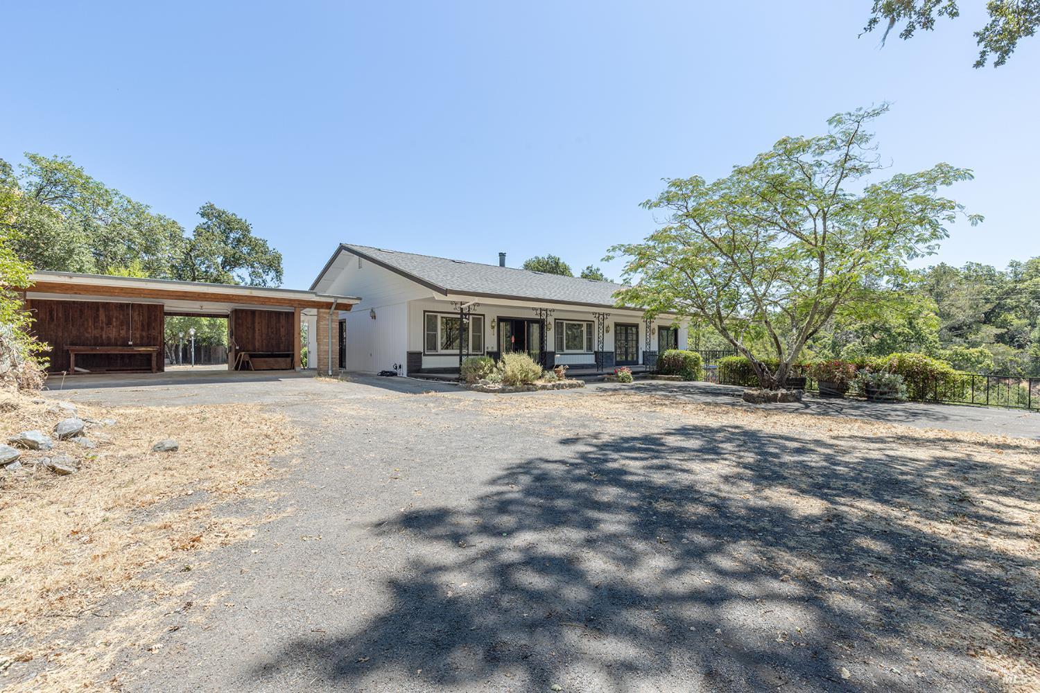 250 Theresa Dr