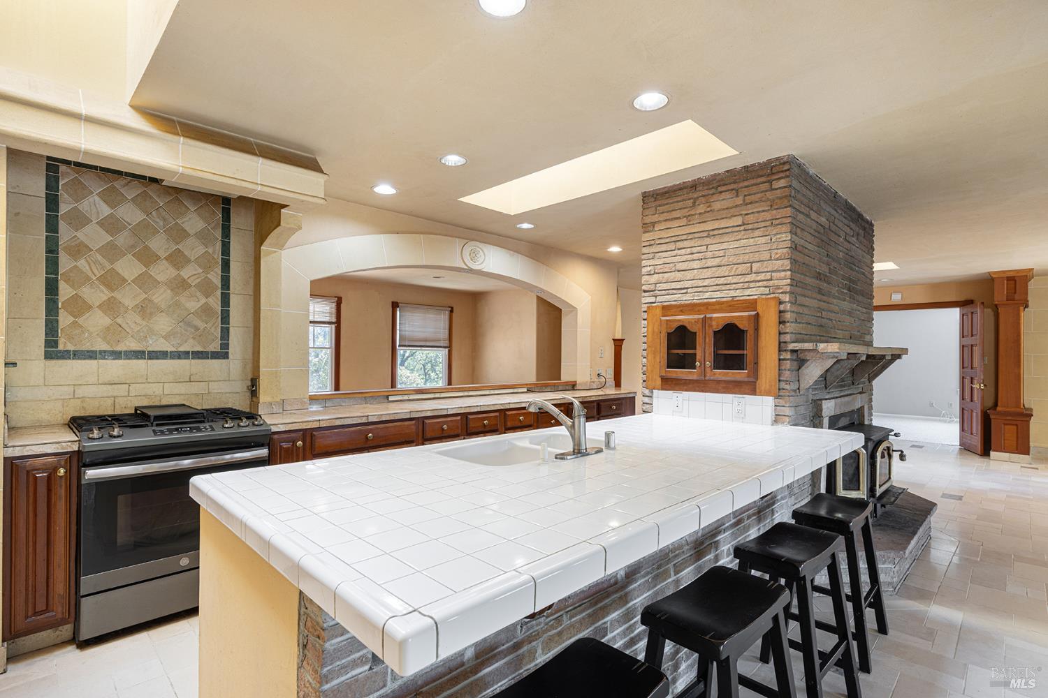 250 Theresa Dr