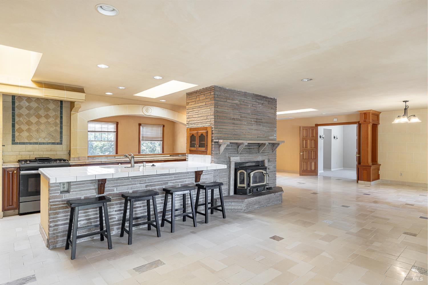 250 Theresa Dr