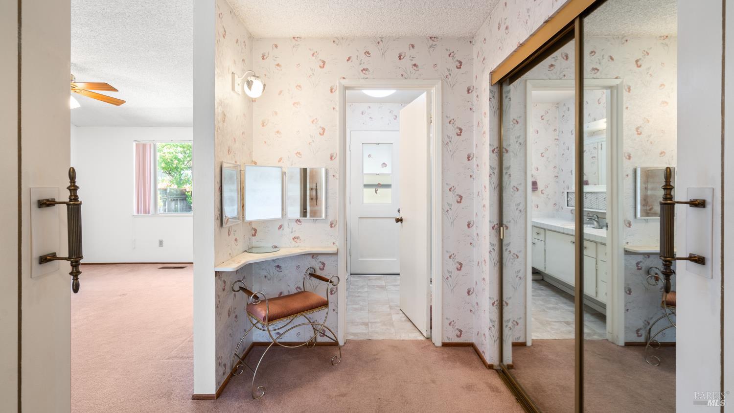 84 Eastside Cir