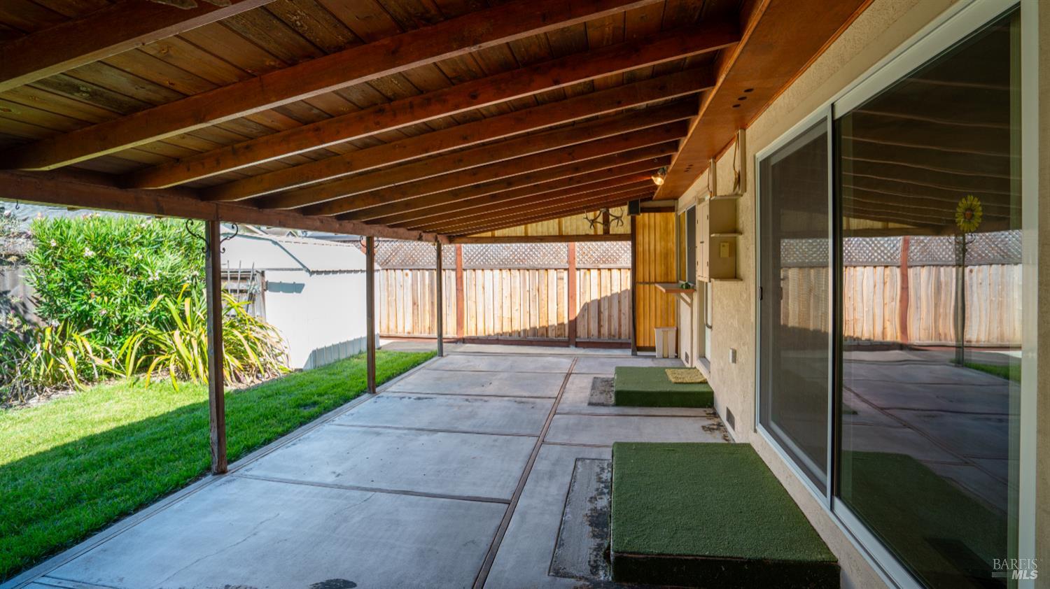 84 Eastside Cir