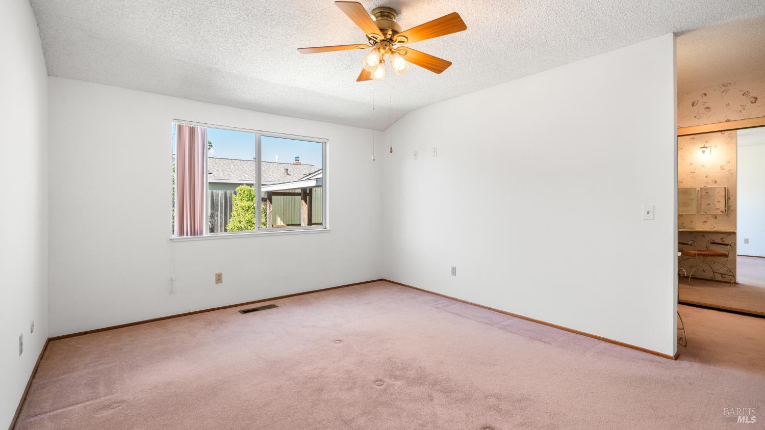 84 Eastside Cir