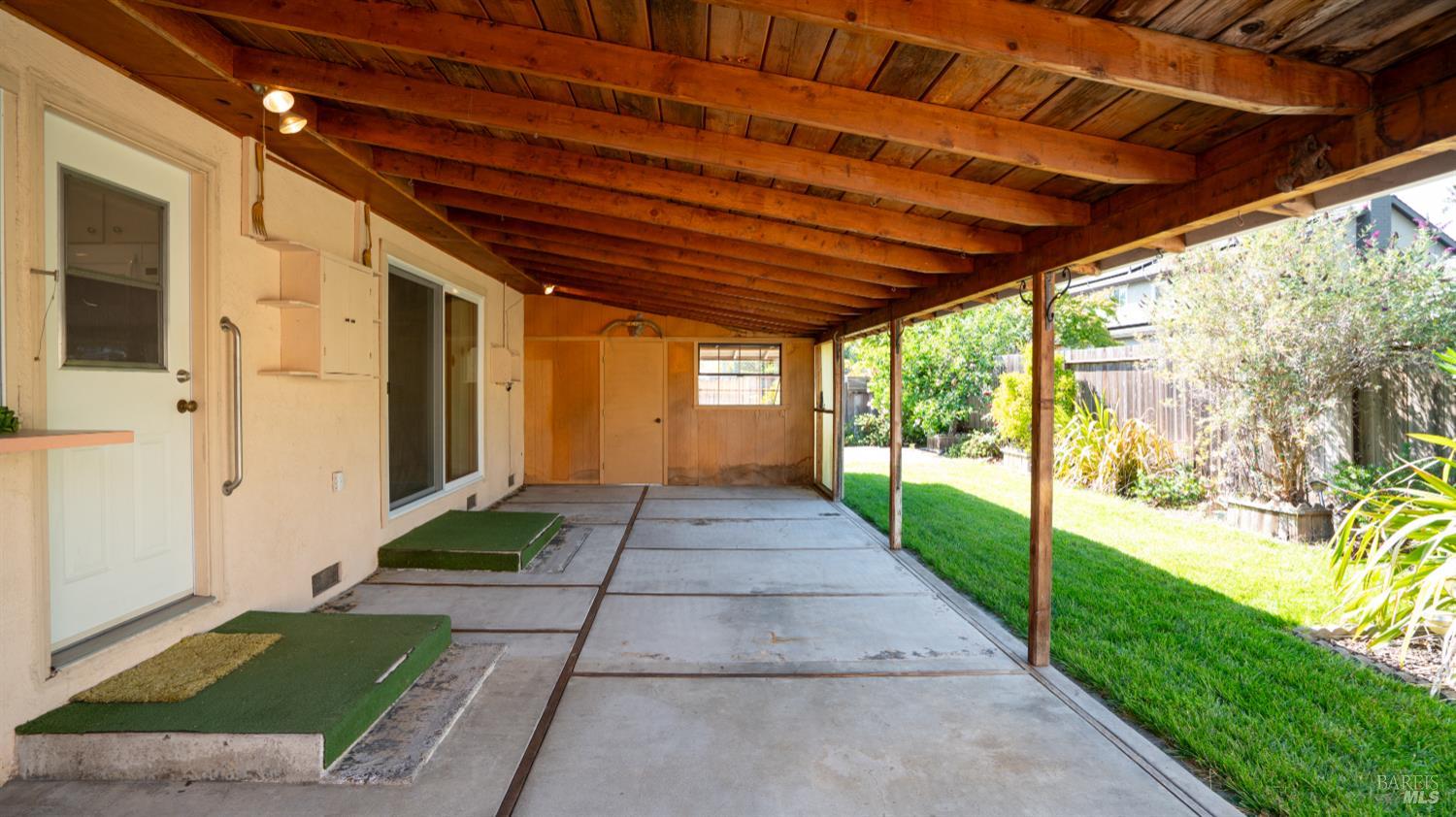 84 Eastside Cir