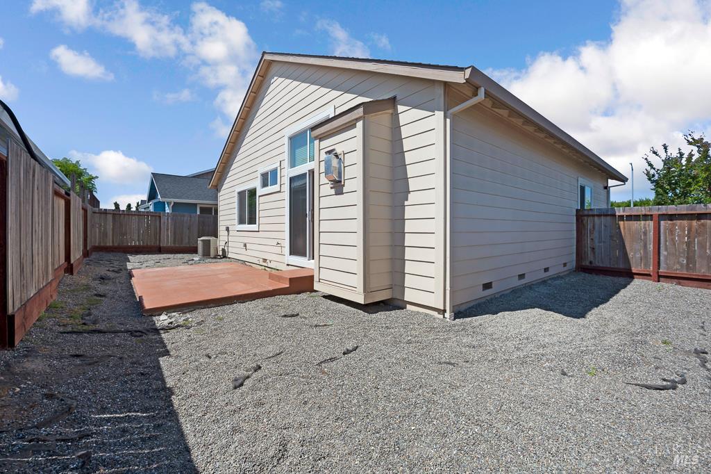 1960 Dogwood Dr