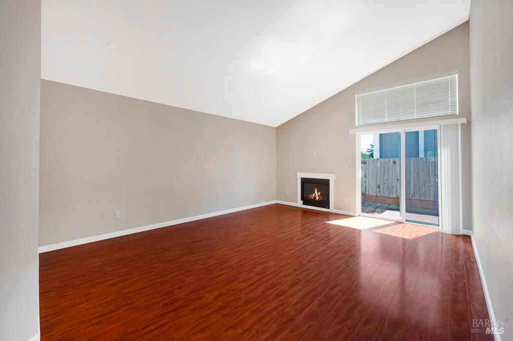 1960 Dogwood Dr