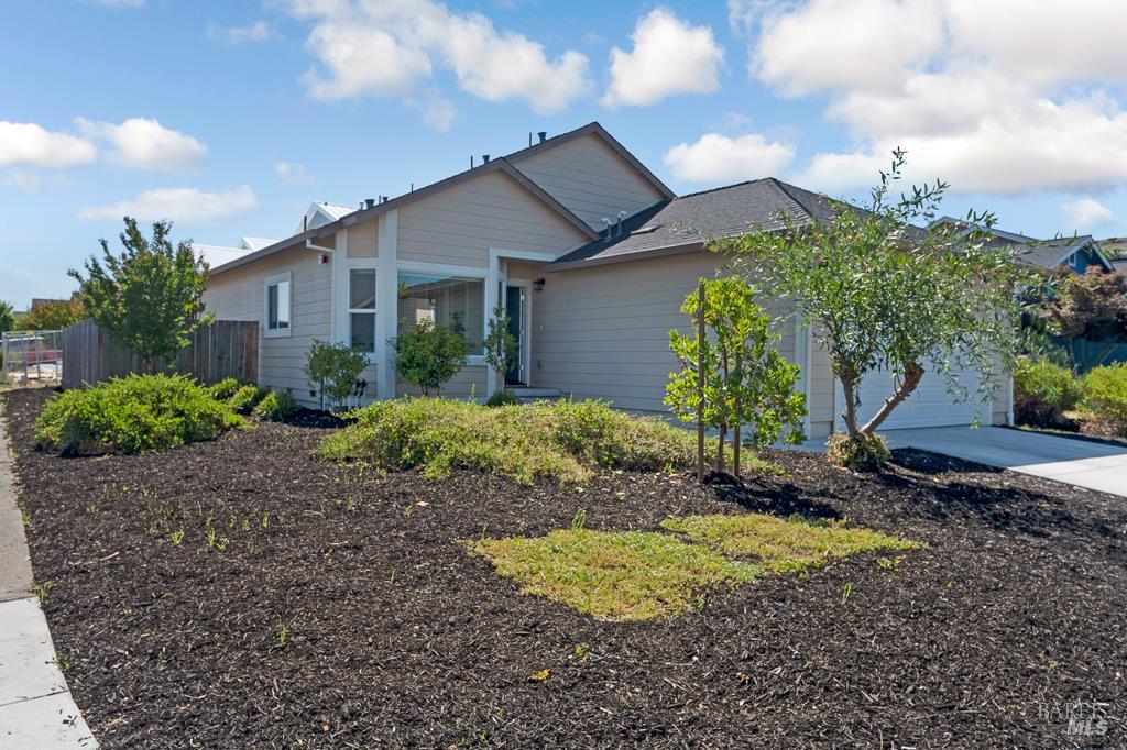 1960 Dogwood Dr